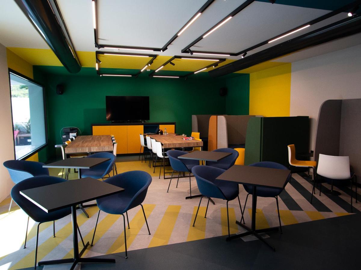 Demo Hotel Design Emotion Ріміні Екстер'єр фото
