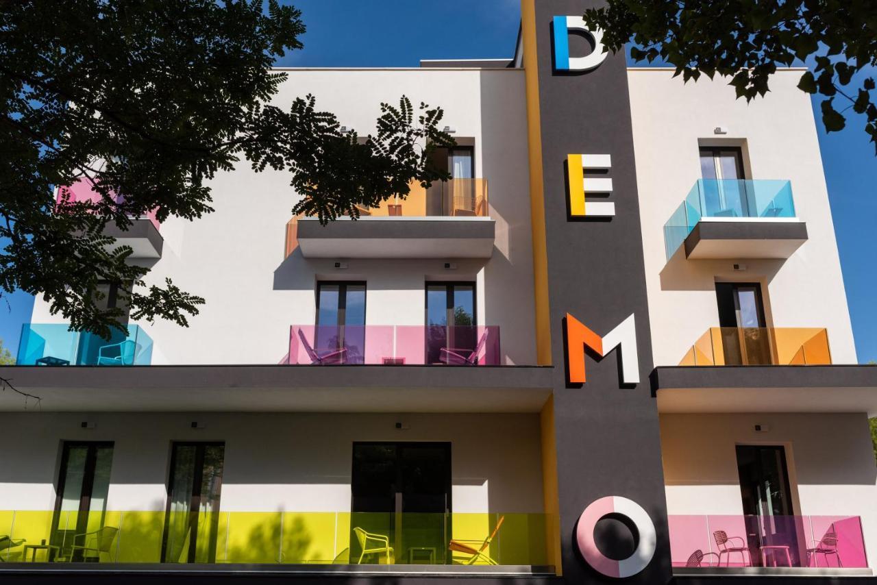 Demo Hotel Design Emotion Ріміні Екстер'єр фото