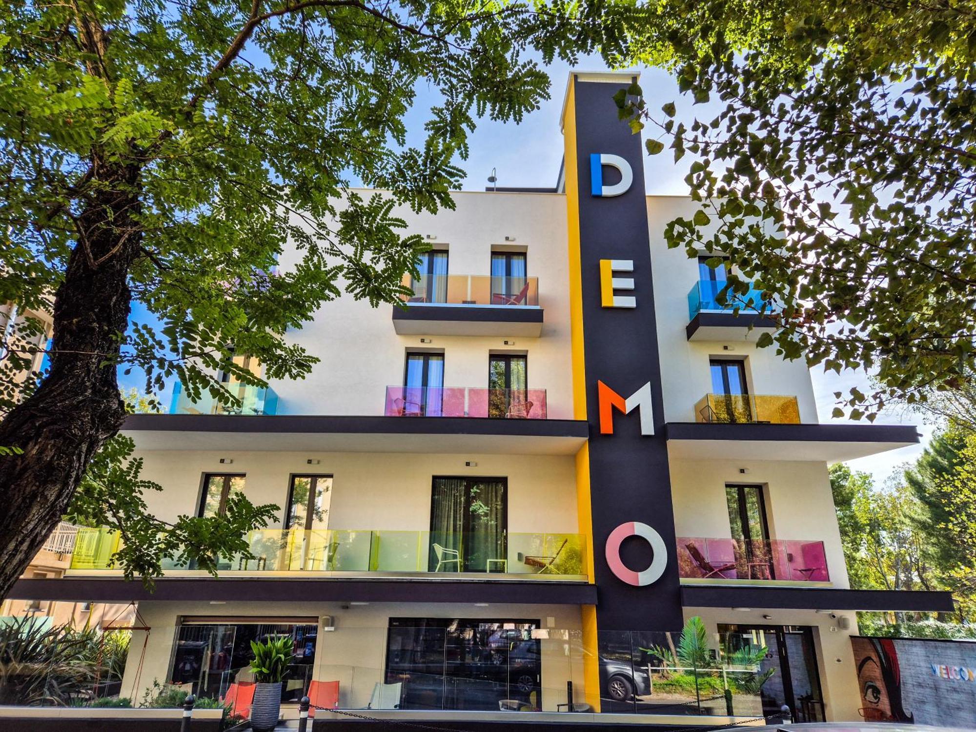 Demo Hotel Design Emotion Ріміні Екстер'єр фото