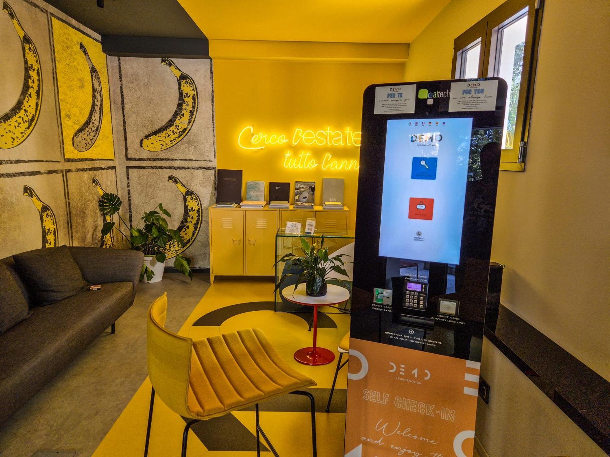 Demo Hotel Design Emotion Ріміні Екстер'єр фото