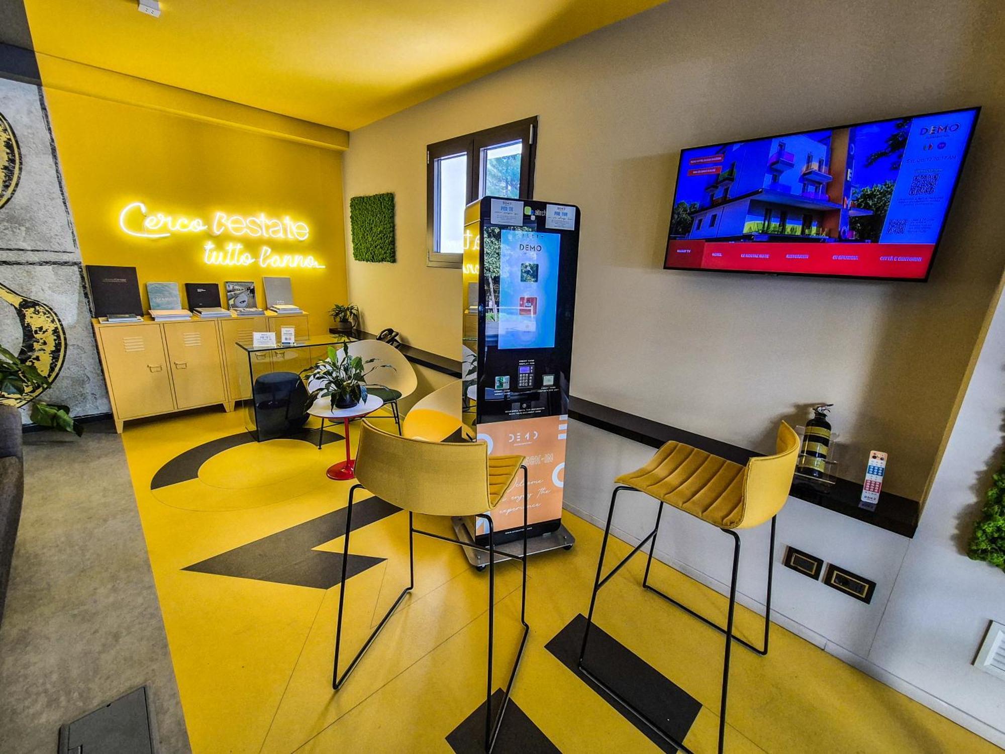 Demo Hotel Design Emotion Ріміні Екстер'єр фото