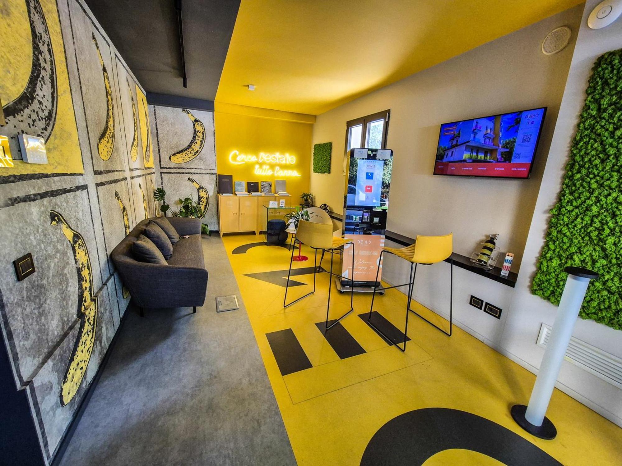 Demo Hotel Design Emotion Ріміні Екстер'єр фото
